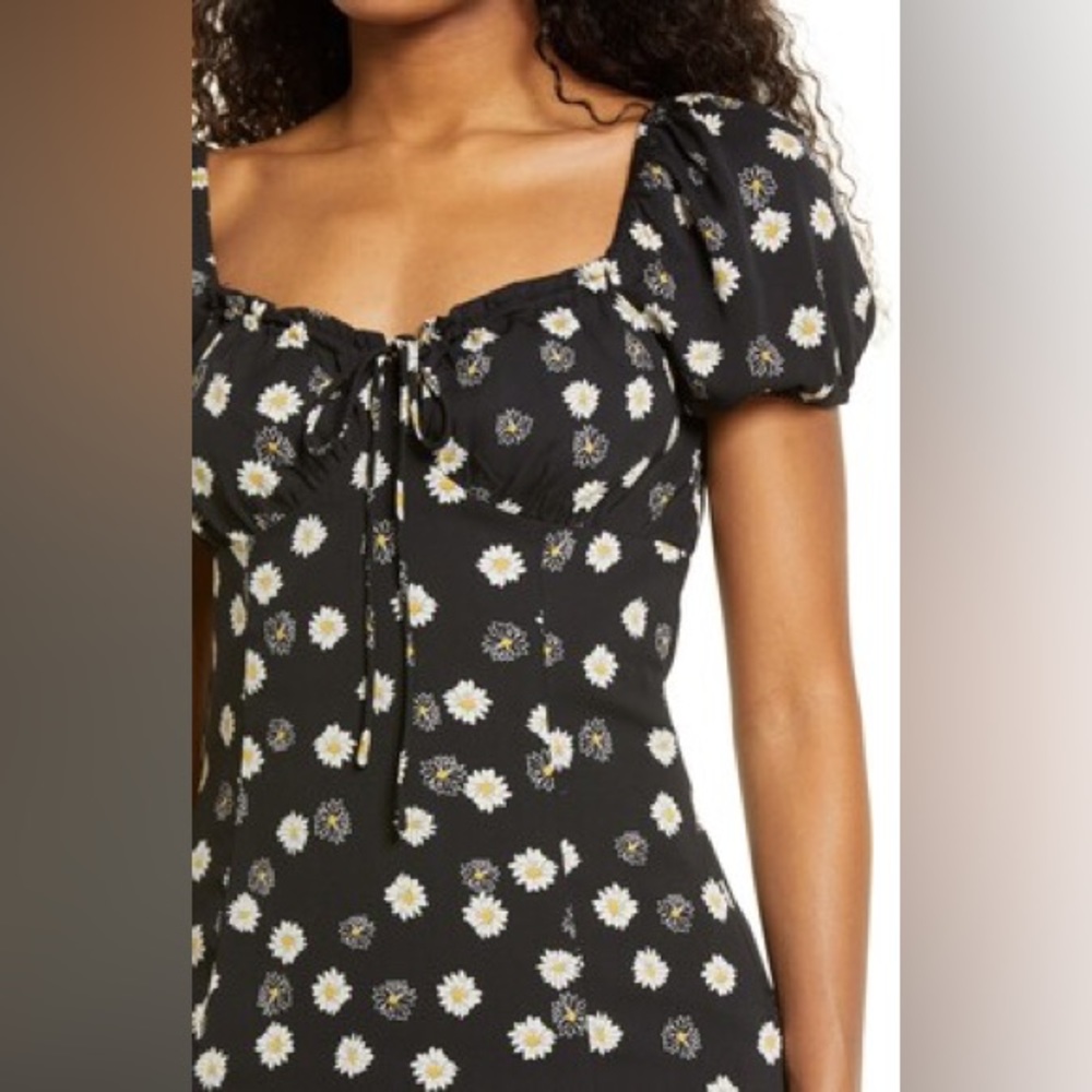 BP. Ditsy sunflower floral tie front mini dress.